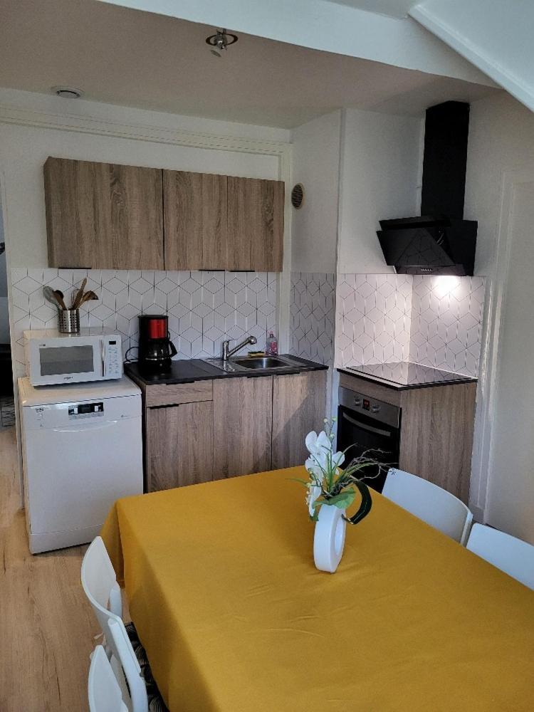 La Bourboule Lumiere , 2-4-6 Personnes Apartment Bagian luar foto